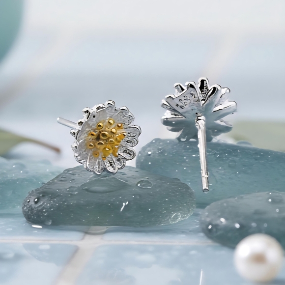 🆕️ Solid S925 Sterling Silver Daisy Delights Dainty Minimalist Stud Earrings - Picture 16 of 16